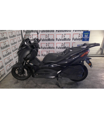 YAMAHA X-MAX 300 ACCIDENTE...