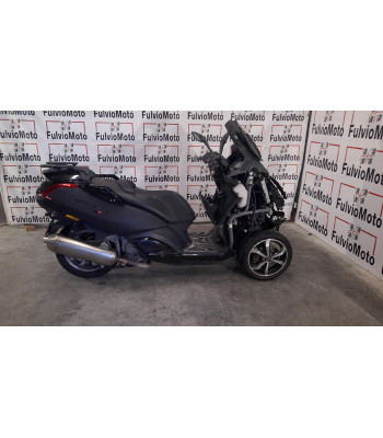 PEUGEOT METROPOLIS 400...