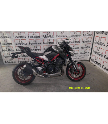 KAWASAKI Z 900 Accidentée...