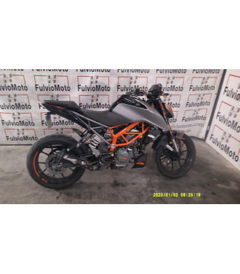 KTM DUKE 125 Accidentée...