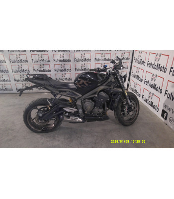 TRIUMPH STREET TRIPLE 765...