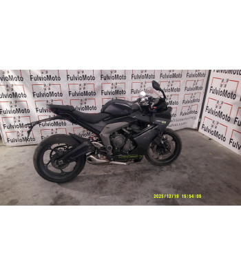 TRIUMPH DAYTONA 660...