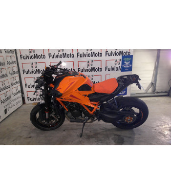 KTM 1390 SUPER DUKE R...