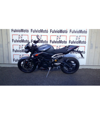 TRIUMPH STREET TRIPLE 765...