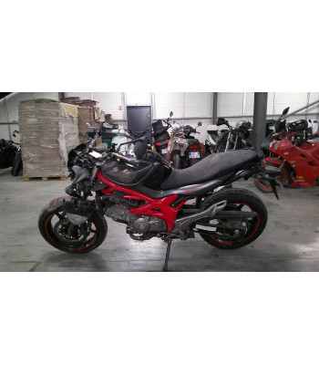 SUZUKI GLADIUS 650...