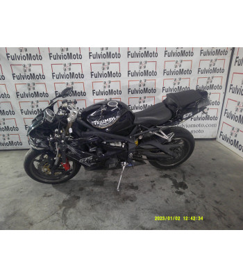 TRIUMPH DAYTONA 675 R...
