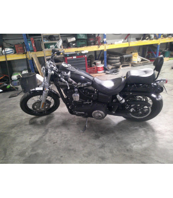 HARLEY-DAVIDSON DYNA STREET...