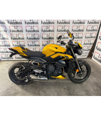 TRIUMPH STREET TRIPLE 765...