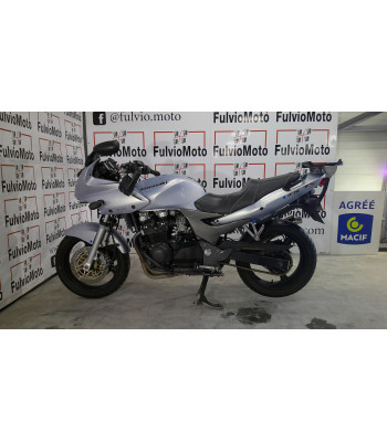KAWASAKI ZR-7 S ACCIDENTE...