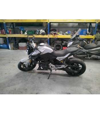 BMW f 900 r petit choc...