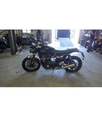 TRIUMPH STREET TWIN 900...