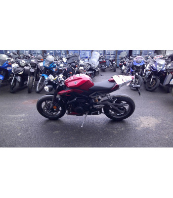 TRIUMPH STREET TRIPLE 765...