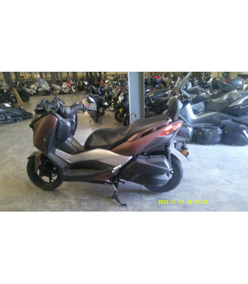 YAMAHA X-MAX 300 ACCIDENTE...